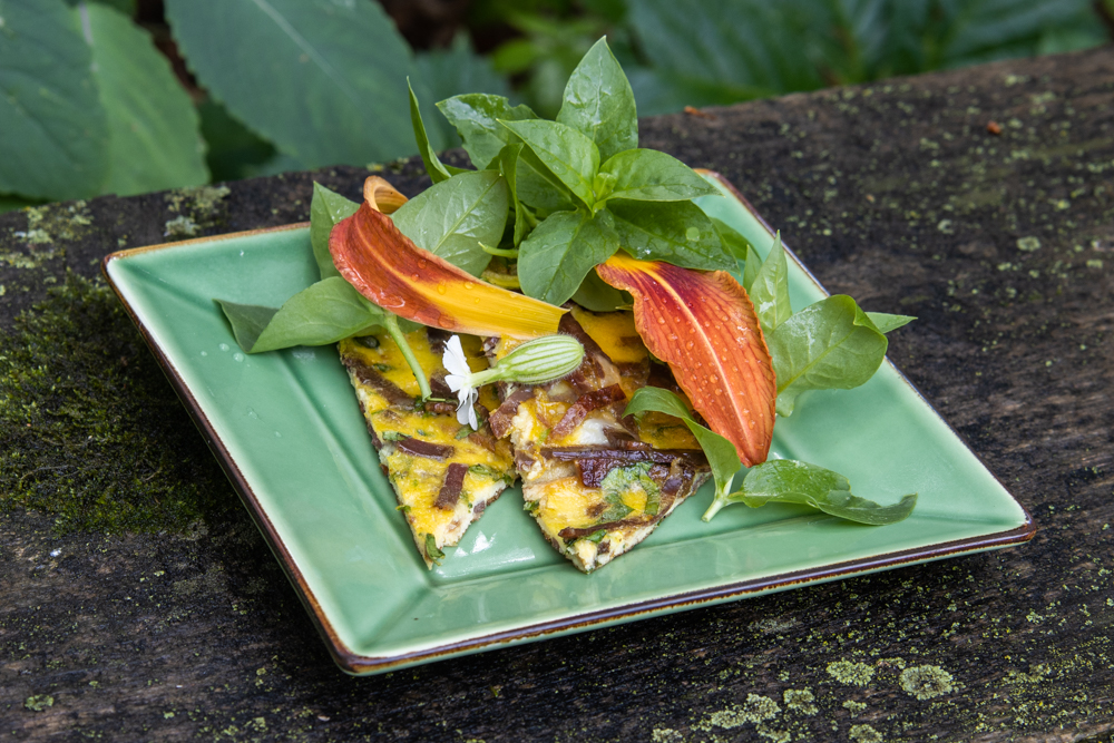 Mutton Pastirma omelet with mint and chickweed salad