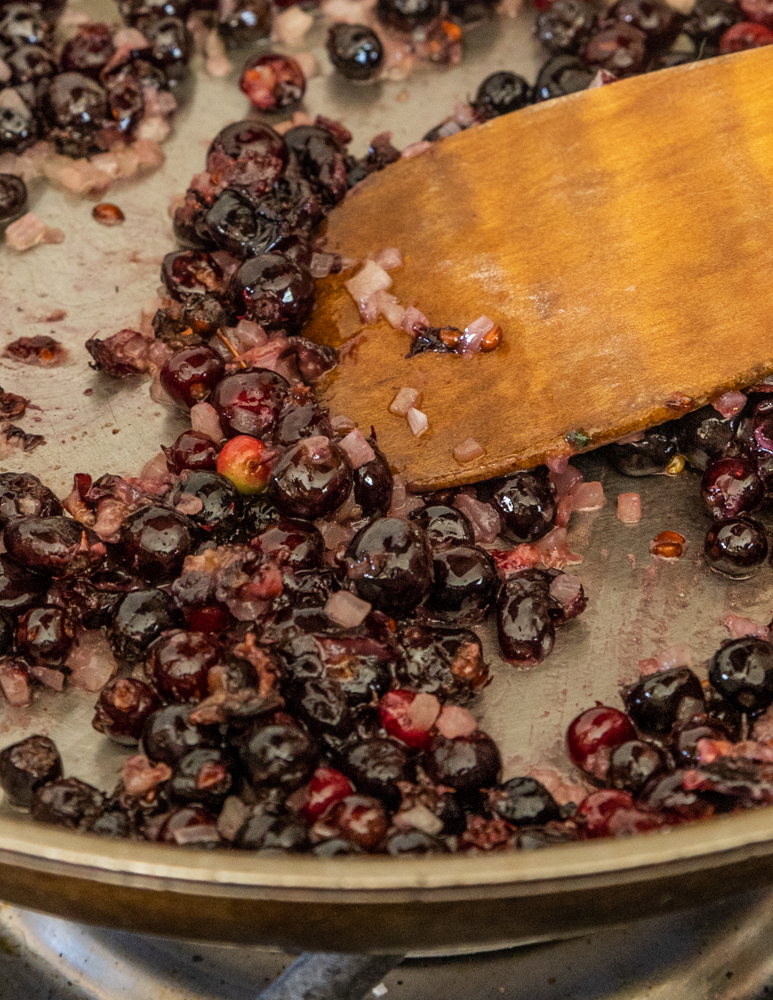 making serviceberry sauce